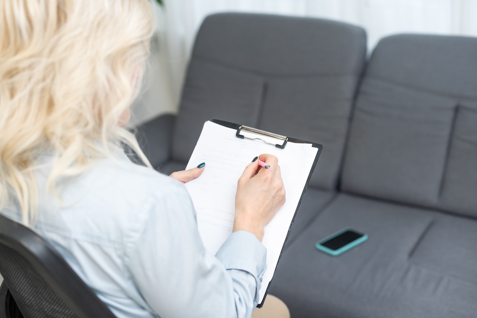 Autyzm u dorosłych – jak się objawia i jak go diagnozować?